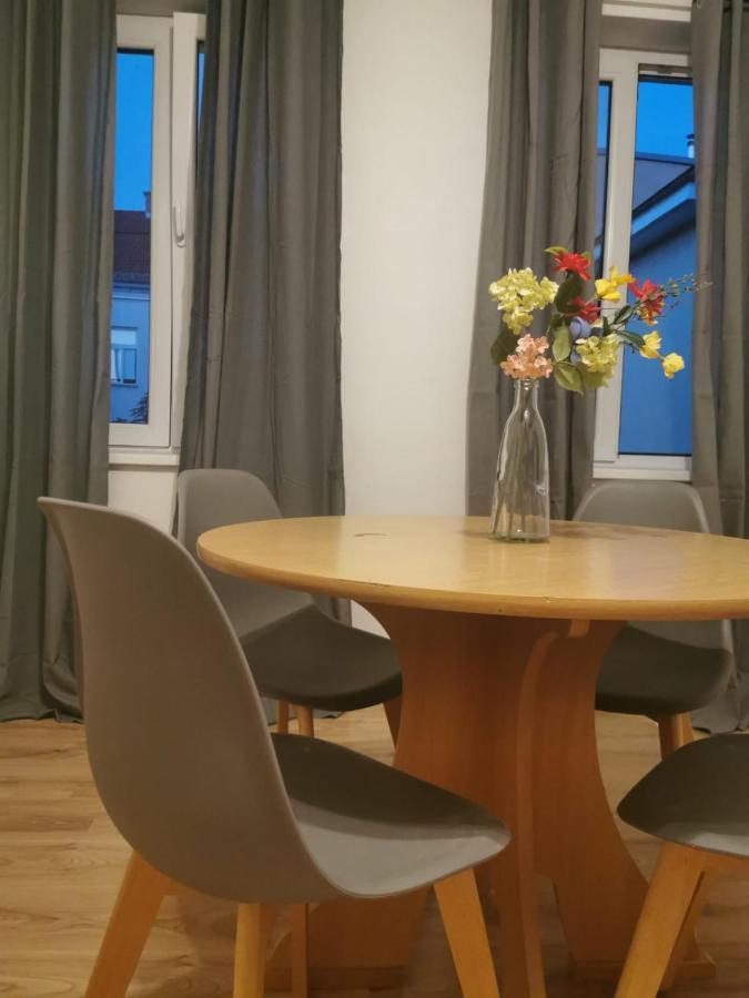 Appartamento Beautiful, Spacious And Cheap Vienna Esterno foto